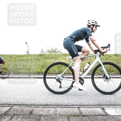 21.06.2026 - 29. Vierlanden-Triathlon H.Heesch http://msf.ph/oto/9897376 21.06.2026 10:24:48 Radfahren 178, 207, 509, 562 meine-sportfotos.de