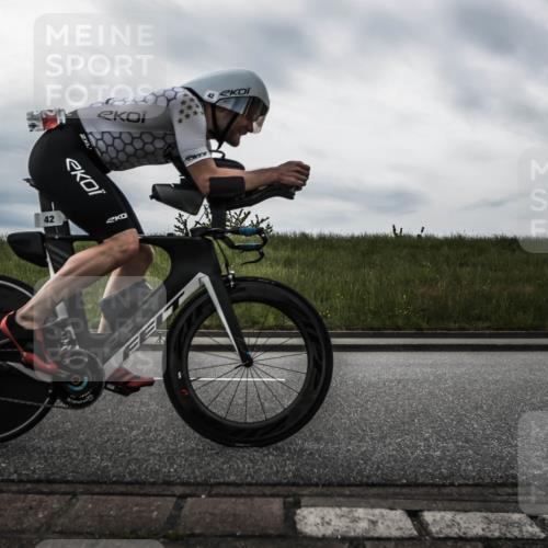 21.06.2026 - 29. Vierlanden-Triathlon H.Heesch http://msf.ph/oto/9897378 21.06.2026 09:25:34 Radfahren 42, 187 meine-sportfotos.de