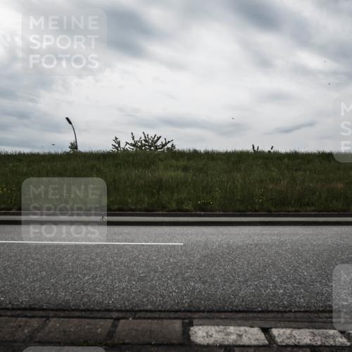 21.06.2026 - 29. Vierlanden-Triathlon H.Heesch http://msf.ph/oto/9897426 21.06.2026 09:27:00 Radfahren 75, 90, 197, 230, 1355 meine-sportfotos.de