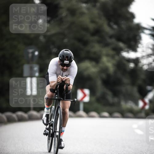 21.06.2026 - 29. Vierlanden-Triathlon H.Heesch http://msf.ph/oto/9897441 21.06.2026 09:28:06 Radfahren 112, 122 meine-sportfotos.de