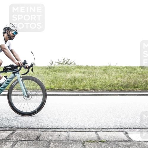 21.06.2026 - 29. Vierlanden-Triathlon H.Heesch http://msf.ph/oto/9897453 21.06.2026 10:25:44 Radfahren 6, 41, 63, 211, 369, 599 meine-sportfotos.de