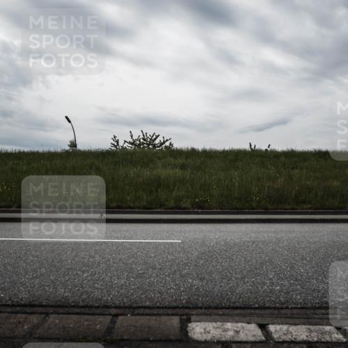 21.06.2026 - 29. Vierlanden-Triathlon H.Heesch http://msf.ph/oto/9897465 21.06.2026 09:28:07 Radfahren 83, 112, 122 meine-sportfotos.de