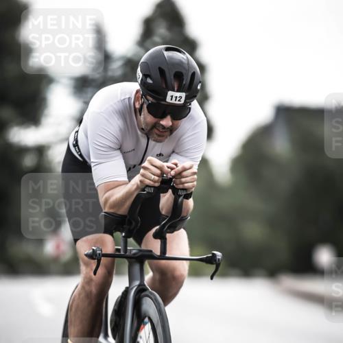 21.06.2026 - 29. Vierlanden-Triathlon H.Heesch http://msf.ph/oto/9897472 21.06.2026 09:28:07 Radfahren 112, 122 meine-sportfotos.de