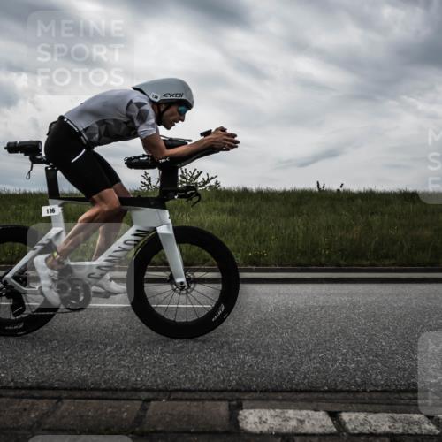 21.06.2026 - 29. Vierlanden-Triathlon H.Heesch http://msf.ph/oto/9897476 21.06.2026 09:29:08 Radfahren 5, 136, 142, 181 meine-sportfotos.de
