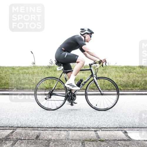 21.06.2026 - 29. Vierlanden-Triathlon H.Heesch http://msf.ph/oto/9897596 21.06.2026 10:26:59 Radfahren 45, 64, 112, 128, 164, 388, 624 meine-sportfotos.de