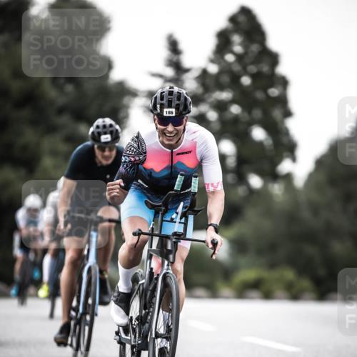 21.06.2026 - 29. Vierlanden-Triathlon H.Heesch http://msf.ph/oto/9897603 21.06.2026 10:02:24 Radfahren 4, 72, 118, 119, 141, 186, 339 meine-sportfotos.de