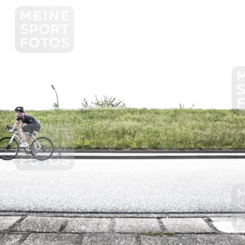 21.06.2026 - 29. Vierlanden-Triathlon H.Heesch http://msf.ph/oto/9897650 21.06.2026 10:54:43 Radfahren 94, 509, 552 meine-sportfotos.de