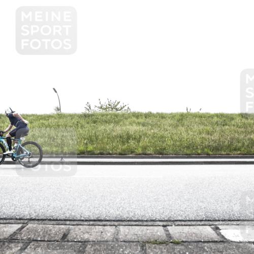 21.06.2026 - 29. Vierlanden-Triathlon H.Heesch http://msf.ph/oto/9897661 21.06.2026 10:55:10 Radfahren 79, 98, 204, 268 meine-sportfotos.de