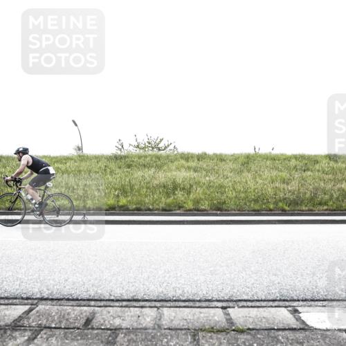 21.06.2026 - 29. Vierlanden-Triathlon H.Heesch http://msf.ph/oto/9897668 21.06.2026 10:55:21 Radfahren 64, 204 meine-sportfotos.de