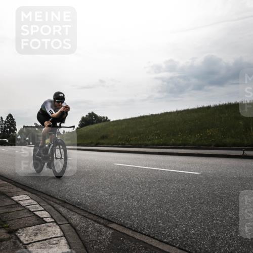 21.06.2026 - 29. Vierlanden-Triathlon H.Heesch http://msf.ph/oto/9897709 21.06.2026 09:21:34 Radfahren 164, 193 meine-sportfotos.de