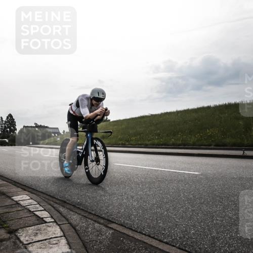 21.06.2026 - 29. Vierlanden-Triathlon H.Heesch http://msf.ph/oto/9897712 21.06.2026 09:21:45 Radfahren 12, 210 meine-sportfotos.de