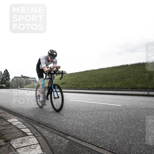 21.06.2026 - 29. Vierlanden-Triathlon H.Heesch http://msf.ph/oto/9897715 21.06.2026 09:21:48 Radfahren 12 meine-sportfotos.de