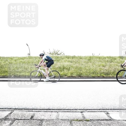 21.06.2026 - 29. Vierlanden-Triathlon H.Heesch http://msf.ph/oto/9897717 21.06.2026 10:57:04 Radfahren 58, 145, 255, 328, 368, 374, 383, 384, 391, 486, 488, 514, 517, 535, 575, 585, 616 meine-sportfotos.de