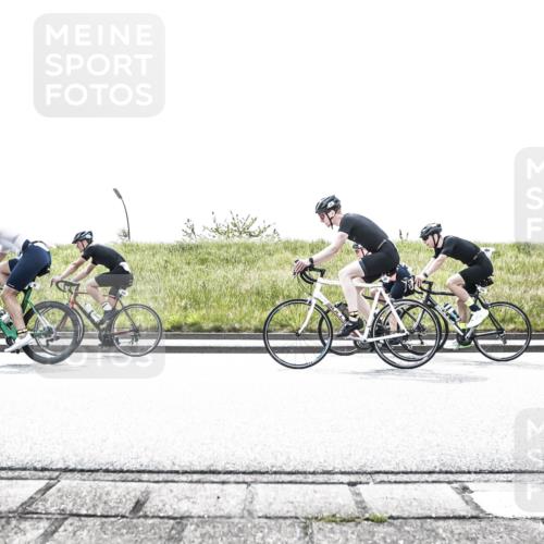 21.06.2026 - 29. Vierlanden-Triathlon H.Heesch http://msf.ph/oto/9897729 21.06.2026 10:57:06 Radfahren 58, 145, 255, 328, 368, 374, 391, 486, 488, 514, 517, 535, 585, 616 meine-sportfotos.de
