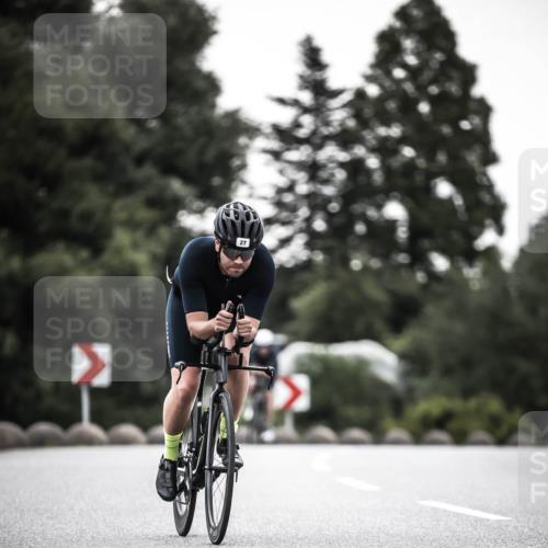 21.06.2026 - 29. Vierlanden-Triathlon H.Heesch http://msf.ph/oto/9897732 21.06.2026 10:02:33 Radfahren 4, 27, 99, 198 meine-sportfotos.de