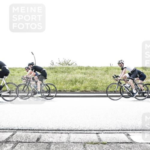 21.06.2026 - 29. Vierlanden-Triathlon H.Heesch http://msf.ph/oto/9897733 21.06.2026 10:57:06 Radfahren 58, 145, 255, 328, 368, 374, 391, 486, 488, 514, 517, 535, 585, 616 meine-sportfotos.de