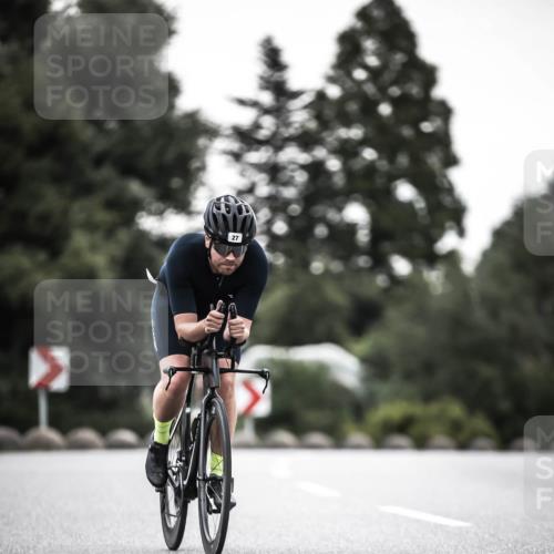 21.06.2026 - 29. Vierlanden-Triathlon H.Heesch http://msf.ph/oto/9897735 21.06.2026 10:02:34 Radfahren 4, 27, 99, 198, 245, 367 meine-sportfotos.de
