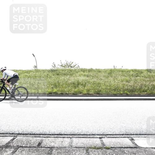 21.06.2026 - 29. Vierlanden-Triathlon H.Heesch http://msf.ph/oto/9897752 21.06.2026 10:57:51 Radfahren 41, 62 meine-sportfotos.de