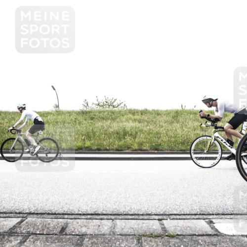 21.06.2026 - 29. Vierlanden-Triathlon H.Heesch http://msf.ph/oto/9897775 21.06.2026 10:58:30 Radfahren 136, 238, 543, 563, 606, 1355 meine-sportfotos.de