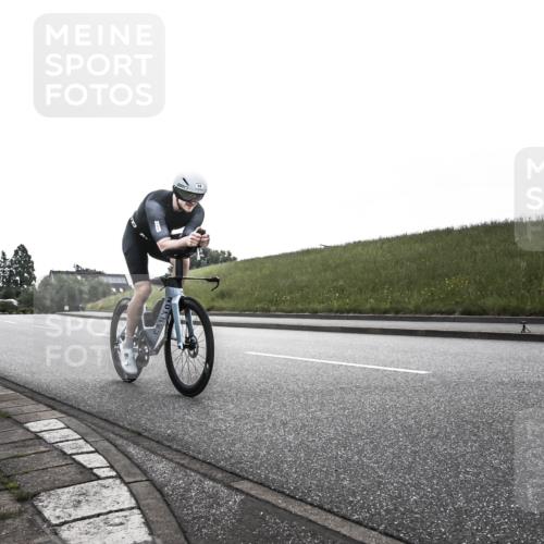 21.06.2026 - 29. Vierlanden-Triathlon H.Heesch http://msf.ph/oto/9897781 21.06.2026 09:23:11 Radfahren 14, 165 meine-sportfotos.de