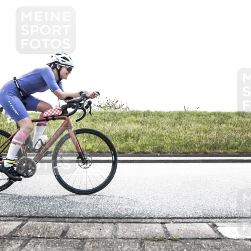 21.06.2026 - 29. Vierlanden-Triathlon H.Heesch http://msf.ph/oto/9897782 21.06.2026 10:58:41 Radfahren 270 meine-sportfotos.de