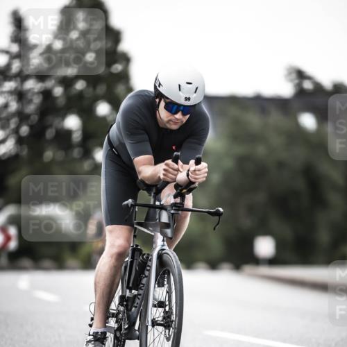 21.06.2026 - 29. Vierlanden-Triathlon H.Heesch http://msf.ph/oto/9897789 21.06.2026 10:02:38 Radfahren 56, 99, 198, 245, 367 meine-sportfotos.de