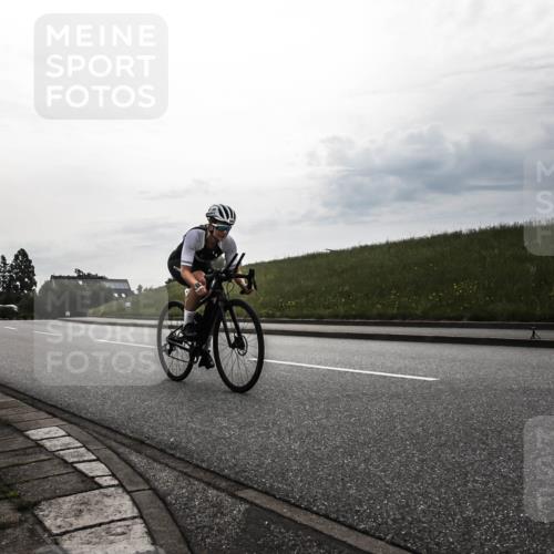 21.06.2026 - 29. Vierlanden-Triathlon H.Heesch http://msf.ph/oto/9897790 21.06.2026 09:23:27 Radfahren 280 meine-sportfotos.de
