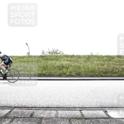 21.06.2026 - 29. Vierlanden-Triathlon H.Heesch http://msf.ph/oto/9897801 21.06.2026 10:59:21 Radfahren 388, 548, 553, 590, 608, 618 meine-sportfotos.de