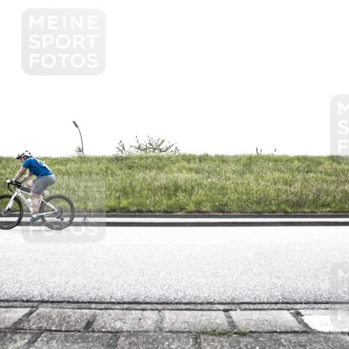 21.06.2026 - 29. Vierlanden-Triathlon H.Heesch http://msf.ph/oto/9897806 21.06.2026 10:59:23 Radfahren 499, 548, 553, 608, 618 meine-sportfotos.de