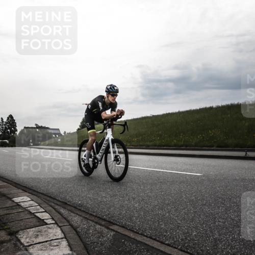 21.06.2026 - 29. Vierlanden-Triathlon H.Heesch http://msf.ph/oto/9897829 21.06.2026 09:24:56 Radfahren 39, 61, 199 meine-sportfotos.de