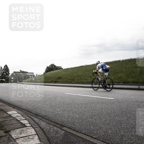 21.06.2026 - 29. Vierlanden-Triathlon H.Heesch http://msf.ph/oto/9897848 21.06.2026 09:25:15 Radfahren  meine-sportfotos.de