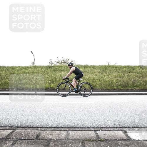 21.06.2026 - 29. Vierlanden-Triathlon H.Heesch http://msf.ph/oto/9897853 21.06.2026 11:00:13 Radfahren 296, 355, 516, 551, 568, 570, 572, 583 meine-sportfotos.de