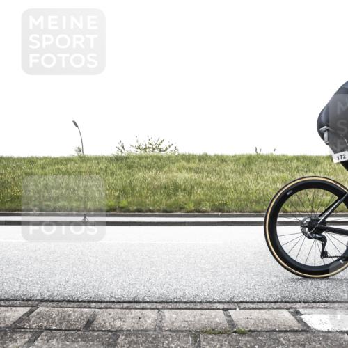 21.06.2026 - 29. Vierlanden-Triathlon H.Heesch http://msf.ph/oto/9897862 21.06.2026 11:00:24 Radfahren 120, 126, 172, 240, 639, 677 meine-sportfotos.de