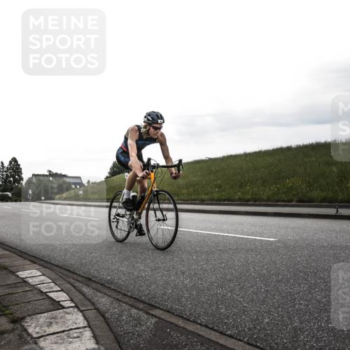 21.06.2026 - 29. Vierlanden-Triathlon H.Heesch http://msf.ph/oto/9897872 21.06.2026 09:27:23 Radfahren 56, 86, 103, 139, 157 meine-sportfotos.de