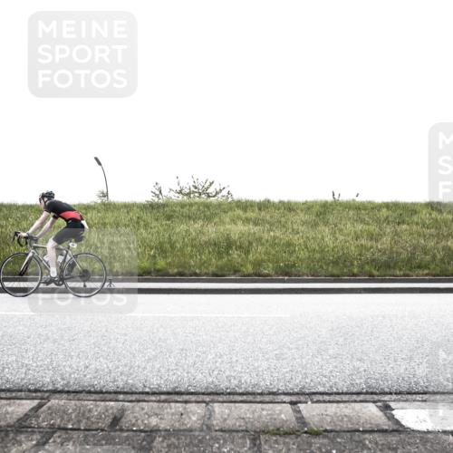 21.06.2026 - 29. Vierlanden-Triathlon H.Heesch http://msf.ph/oto/9897886 21.06.2026 11:00:55 Radfahren 89, 219 meine-sportfotos.de