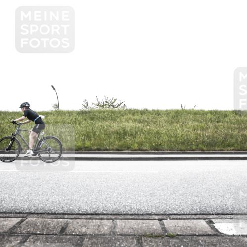 21.06.2026 - 29. Vierlanden-Triathlon H.Heesch http://msf.ph/oto/9897892 21.06.2026 11:01:09 Radfahren 101, 112, 538, 571 meine-sportfotos.de
