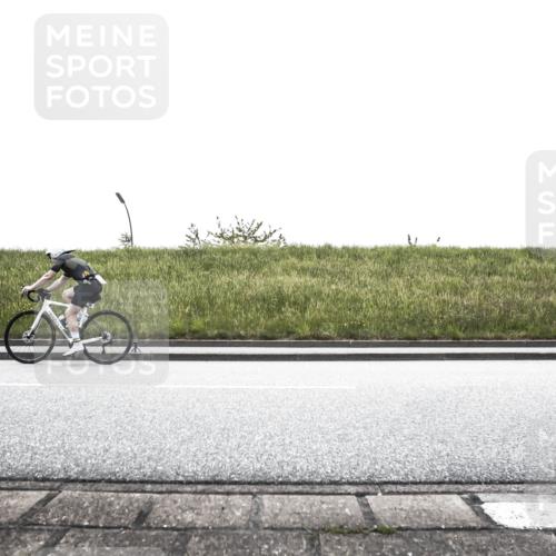 21.06.2026 - 29. Vierlanden-Triathlon H.Heesch http://msf.ph/oto/9897899 21.06.2026 11:01:18 Radfahren 101, 415, 571, 613, 667 meine-sportfotos.de