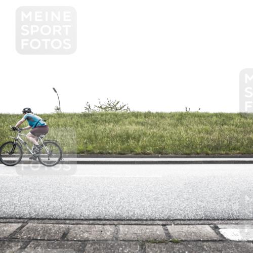21.06.2026 - 29. Vierlanden-Triathlon H.Heesch http://msf.ph/oto/9897905 21.06.2026 11:01:22 Radfahren 415, 502, 519, 613, 667 meine-sportfotos.de