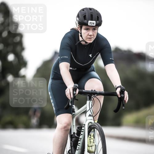 21.06.2026 - 29. Vierlanden-Triathlon H.Heesch http://msf.ph/oto/9897906 21.06.2026 10:02:54 Radfahren 91, 224, 232, 276, 294 meine-sportfotos.de