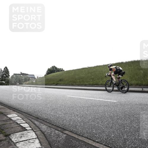 21.06.2026 - 29. Vierlanden-Triathlon H.Heesch http://msf.ph/oto/9897913 21.06.2026 09:29:29 Radfahren 141 meine-sportfotos.de
