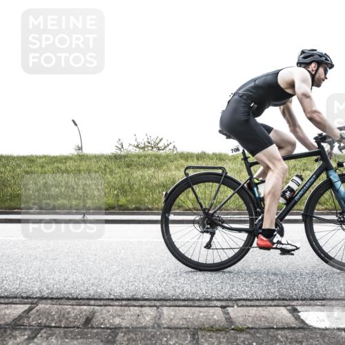 21.06.2026 - 29. Vierlanden-Triathlon H.Heesch http://msf.ph/oto/9897921 21.06.2026 11:01:34 Radfahren 43, 704, 706 meine-sportfotos.de