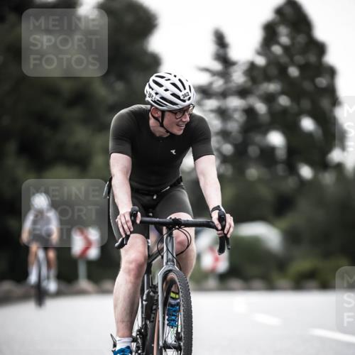 21.06.2026 - 29. Vierlanden-Triathlon H.Heesch http://msf.ph/oto/9897967 21.06.2026 10:03:54 Radfahren 35, 142, 160, 161, 238, 257, 271, 362, 376 meine-sportfotos.de