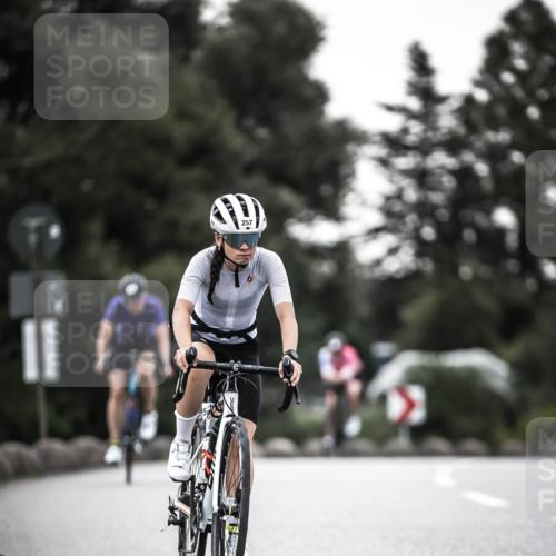 21.06.2026 - 29. Vierlanden-Triathlon H.Heesch http://msf.ph/oto/9897992 21.06.2026 10:03:57 Radfahren 35, 142, 161, 181, 238, 257, 271, 337, 362 meine-sportfotos.de