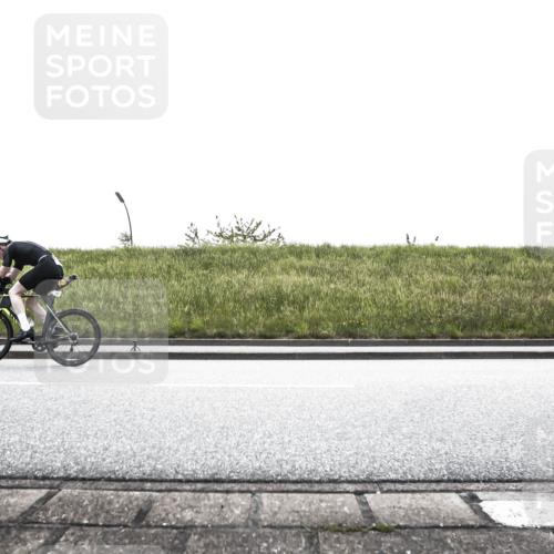 21.06.2026 - 29. Vierlanden-Triathlon H.Heesch http://msf.ph/oto/9897997 21.06.2026 11:02:59 Radfahren 4, 8, 10, 99, 114, 116, 186, 197, 567 meine-sportfotos.de