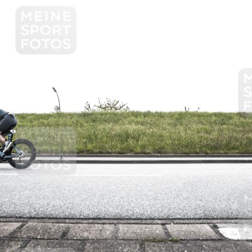 21.06.2026 - 29. Vierlanden-Triathlon H.Heesch http://msf.ph/oto/9898001 21.06.2026 11:03:02 Radfahren 4, 8, 99, 116, 186, 197, 567 meine-sportfotos.de