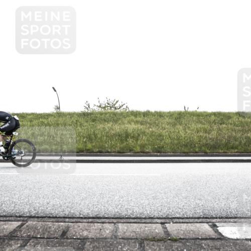 21.06.2026 - 29. Vierlanden-Triathlon H.Heesch http://msf.ph/oto/9898022 21.06.2026 11:03:19 Radfahren 35, 78, 183, 366, 497, 637, 657, 753 meine-sportfotos.de