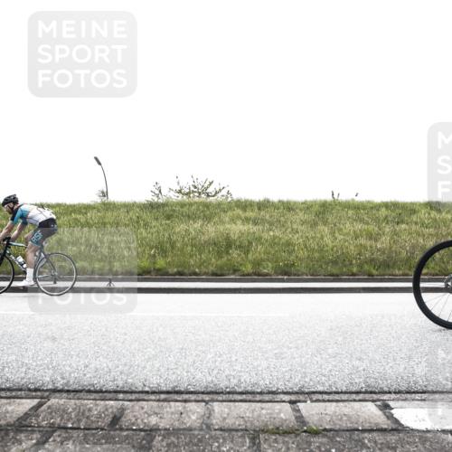 21.06.2026 - 29. Vierlanden-Triathlon H.Heesch http://msf.ph/oto/9898047 21.06.2026 11:03:57 Radfahren 33, 52, 175, 268 meine-sportfotos.de