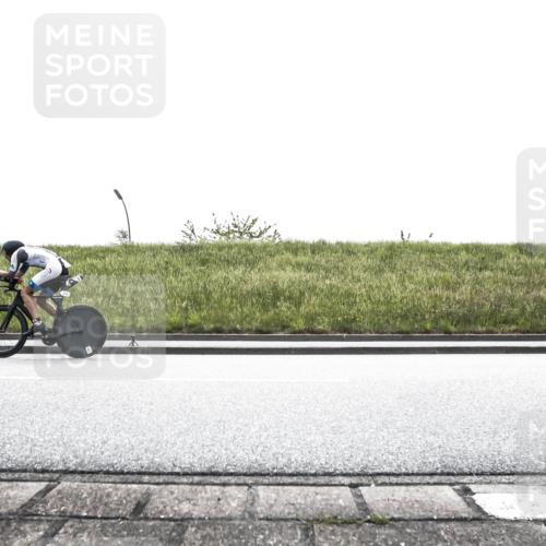 21.06.2026 - 29. Vierlanden-Triathlon H.Heesch http://msf.ph/oto/9898050 21.06.2026 11:04:05 Radfahren 55, 175, 229, 527 meine-sportfotos.de