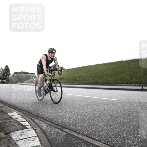 21.06.2026 - 29. Vierlanden-Triathlon H.Heesch http://msf.ph/oto/9898061 21.06.2026 09:43:04 Radfahren 9, 204 meine-sportfotos.de