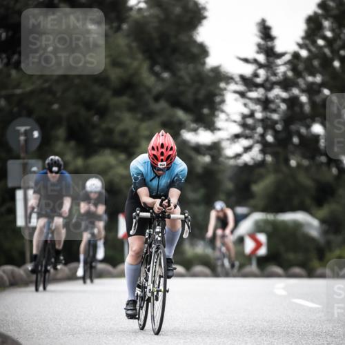 21.06.2026 - 29. Vierlanden-Triathlon H.Heesch http://msf.ph/oto/9898065 21.06.2026 10:04:18 Radfahren 75, 90, 260, 324, 350, 379 meine-sportfotos.de